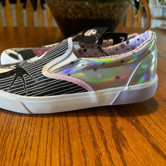 NEW Disney “Jack and Sally” slip on sneakers size 7 - Picture 3 of 7
